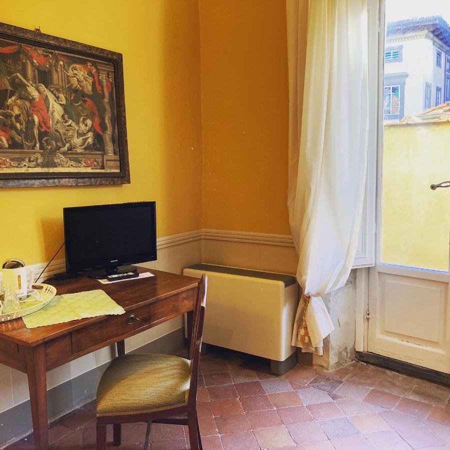 Palazzo Tucci Residenza D'Epoca Bed & Breakfast Lucca Exterior photo