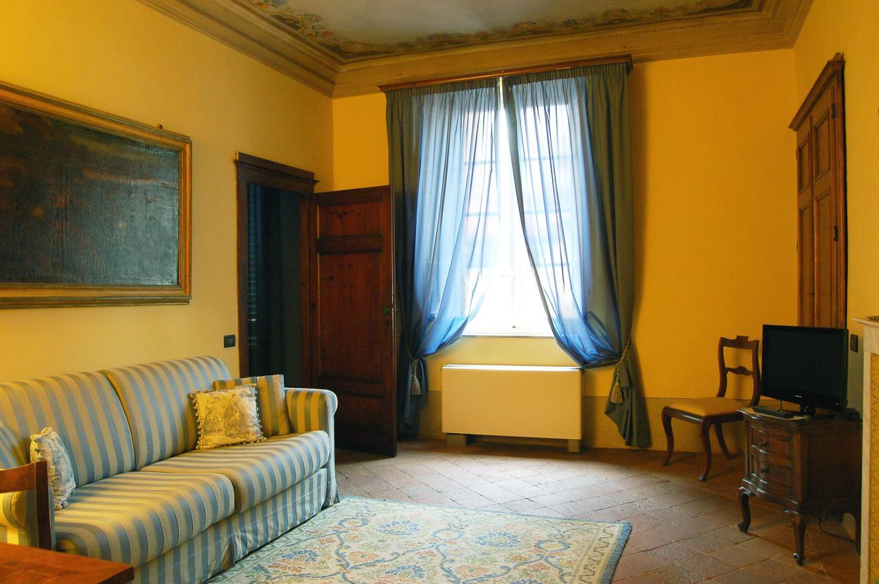 Palazzo Tucci Residenza D'Epoca Bed & Breakfast Lucca Exterior photo